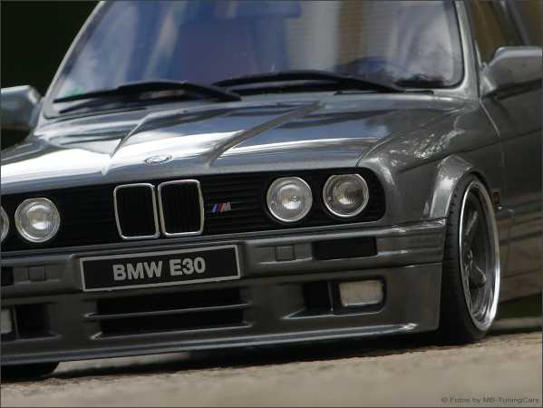 1:18 BMW E30 Touring M-Pack Schnitzer Optik - Grau Edition = OVP